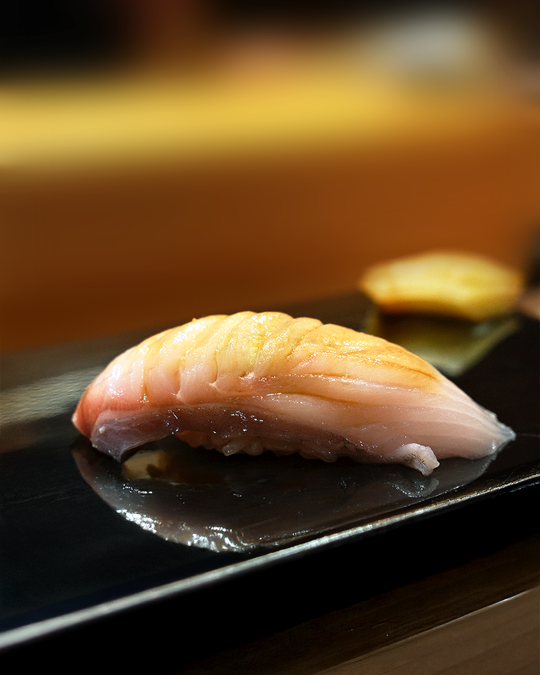 Omakase in Singapore : Indulge in high-quality sushi crafted from the finest ingredients.