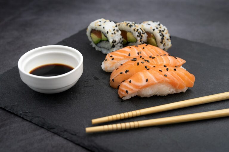 Sushi in Singapore : Expertly prepared sushi ready to delight diners in Singapore