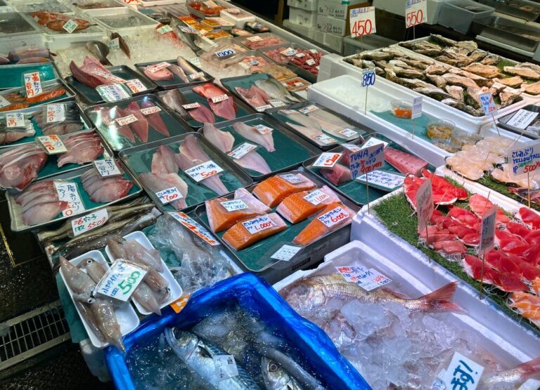 Sushi in Singapore : Fresh uni and otoro sourced from Toyosu Market for sushi omakase