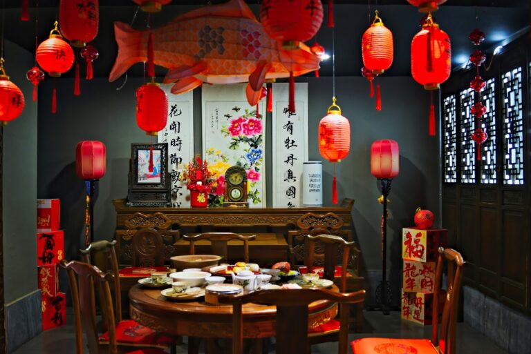 Thoughtfully styled dining tables—featuring auspicious colours, refined tableware, and seasonal florals—create the perfect setting for meaningful Lunar New Year gatherings.