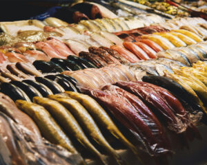 Fresh seafood displayed at Toyosu Market, where Japan’s finest catch arrives before dawn, reflecting the precision and scale of the world’s largest fish market.